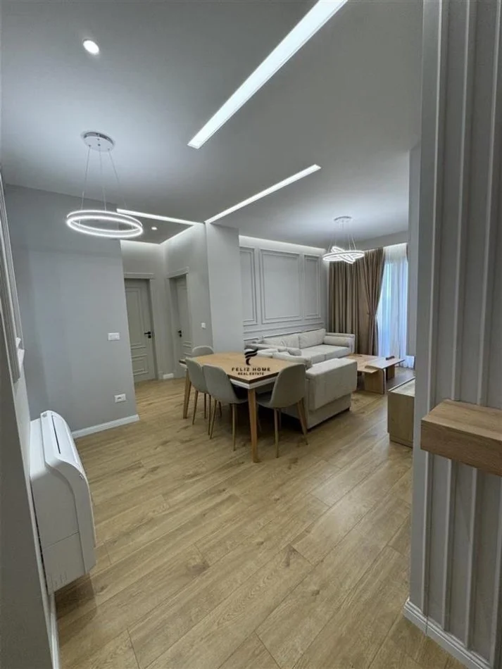 Tirane, appartamento in vendita 2+1+Balcone Piano 15, 125 m² 350.000 € (21 Dicembre)