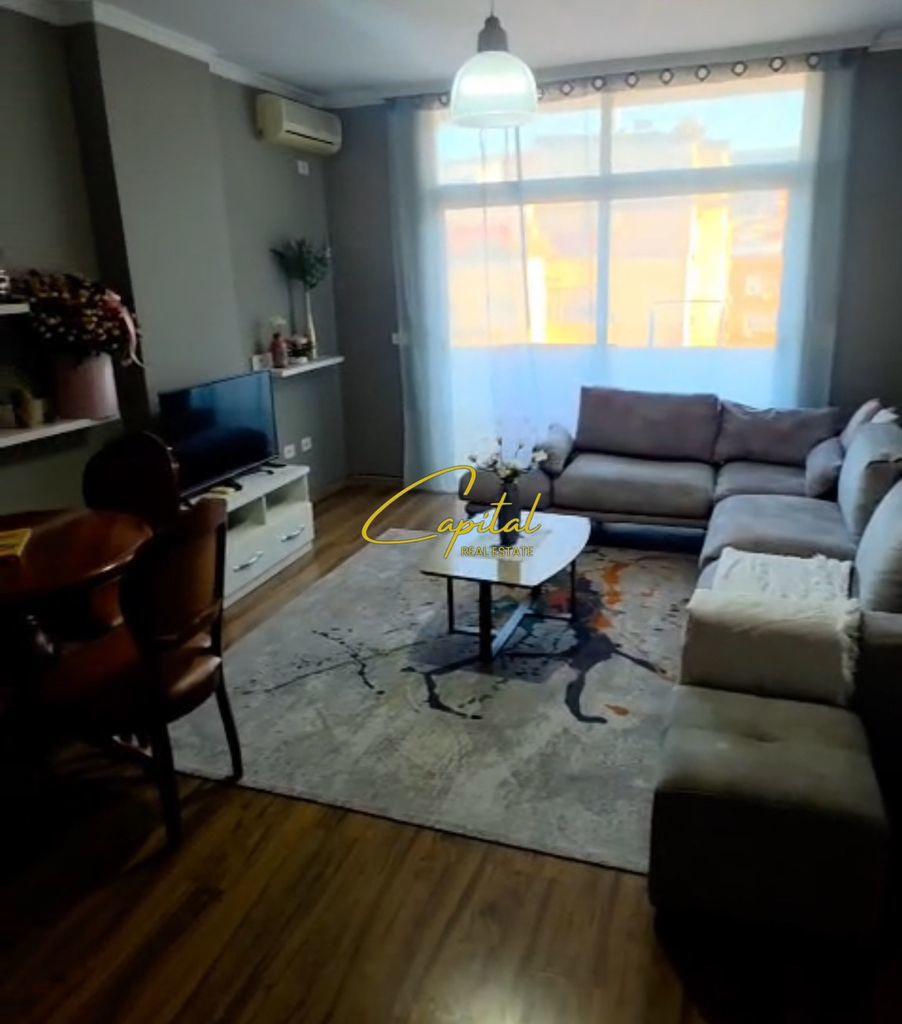 APARTAMENT ME QIRA 1+1 KOMUNA E PARISIT 650 EURO
