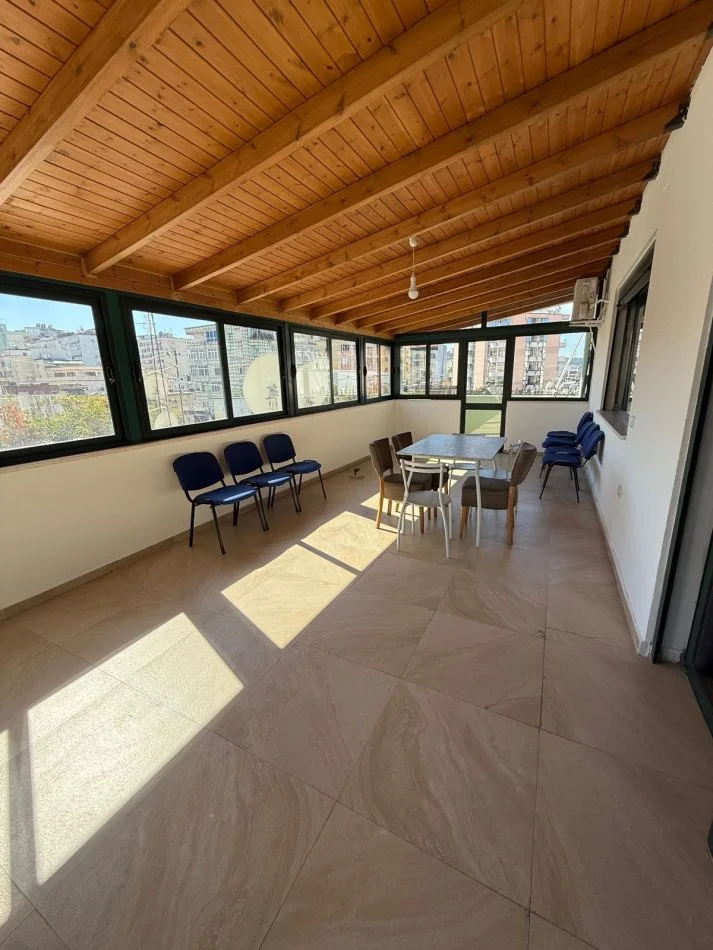 Tirane, shitet apartament 3+1 Kati 5, 167 m² 500.000 € (BLLOKU)