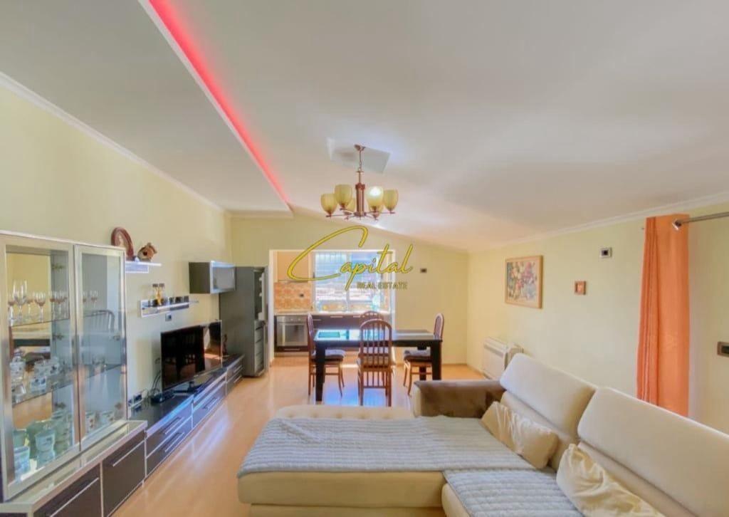 APARTAMENT ME QERA 2+1 21 DHJETORI 700 EURO