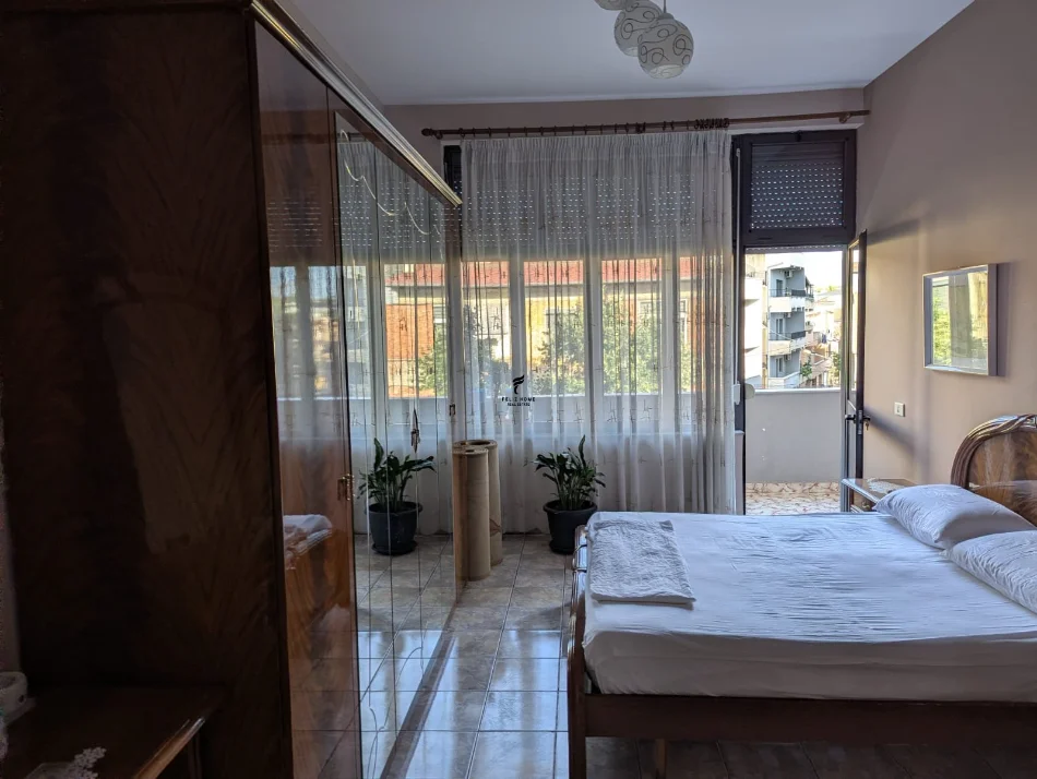 Tirana, appartamento in affitto, 3+1, Piano 3, 150 m², 1.500 € (VIA DIBRES)