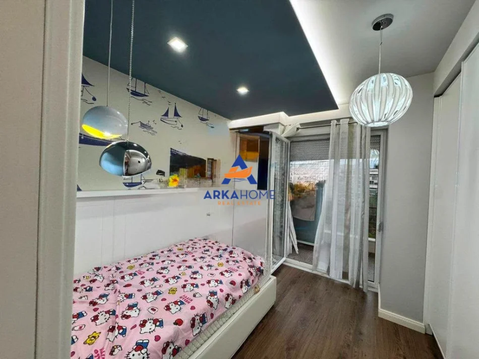 Tirane, jepet me qera apartament 2+1+Ballkon Kati 3, 99 m² 1.500 €