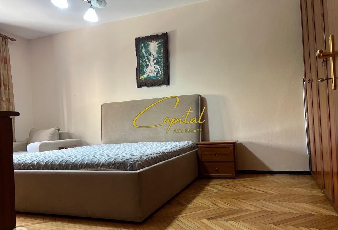 APARTAMENT ME QERA 2+1 RRUGA MYSLYM SHYRI 700 EURO