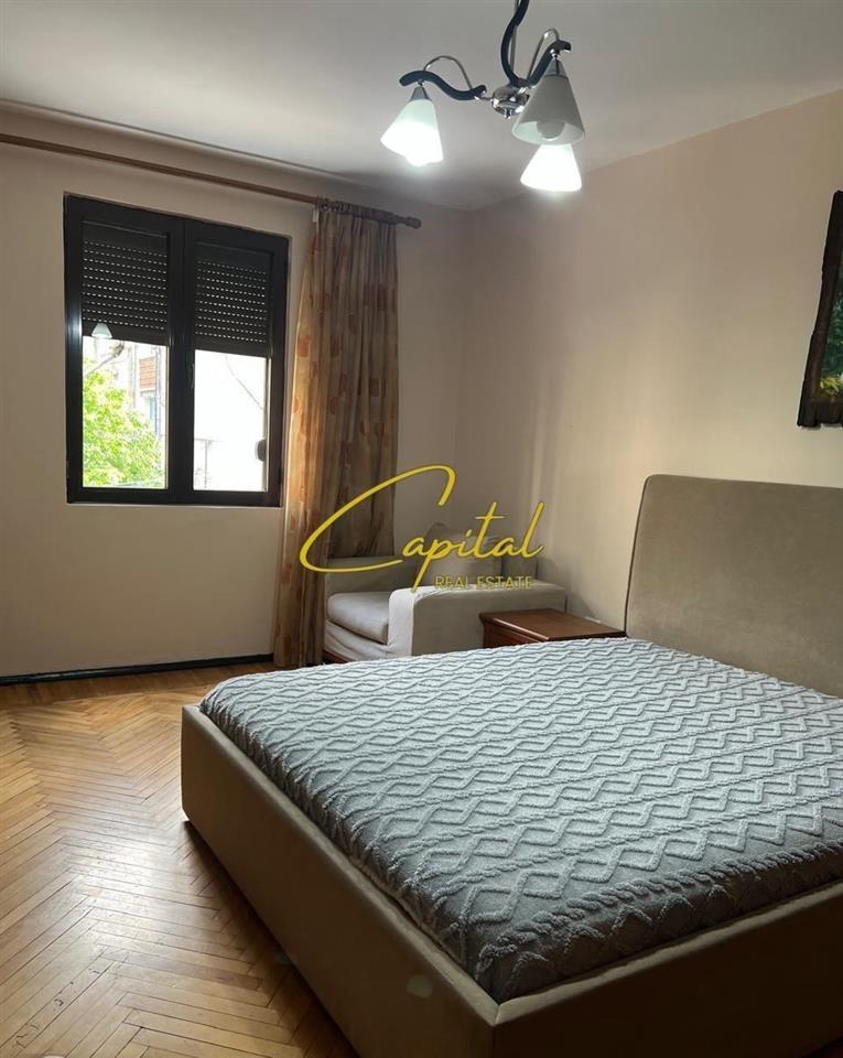 APARTAMENT ME QERA 2+1 RRUGA MYSLYM SHYRI 700 EURO