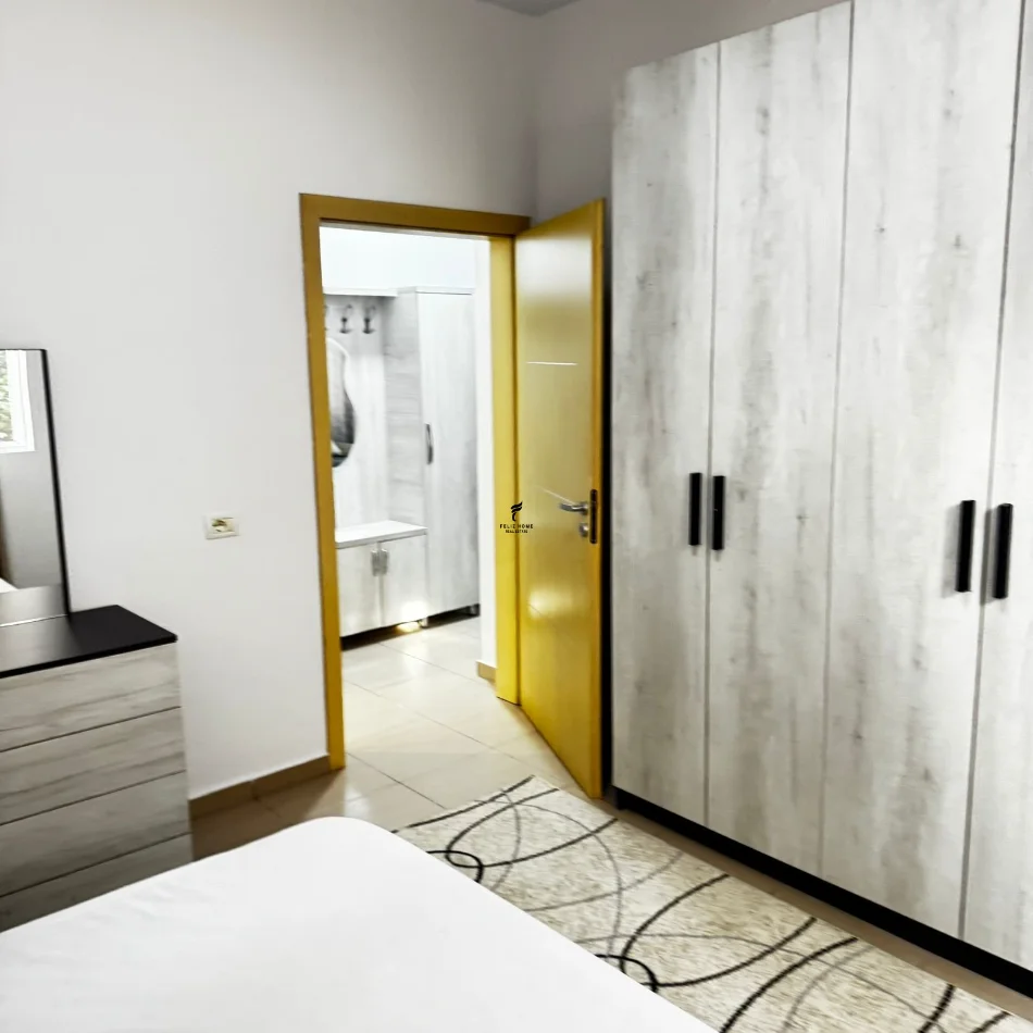 Tirane, affitto appartamento 1+1 Piano 0, 75 m² 500 € (5 MESI)