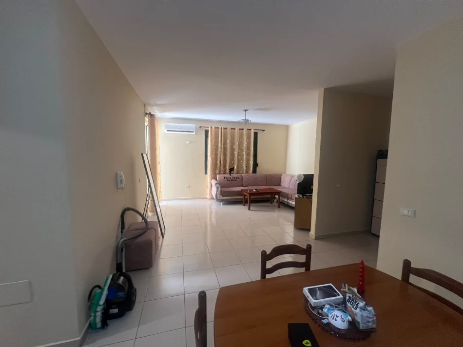 Tirana, affitto appartamento 2+1 Piano 3, 70 m² 500 € (CODICE DIELLIT)