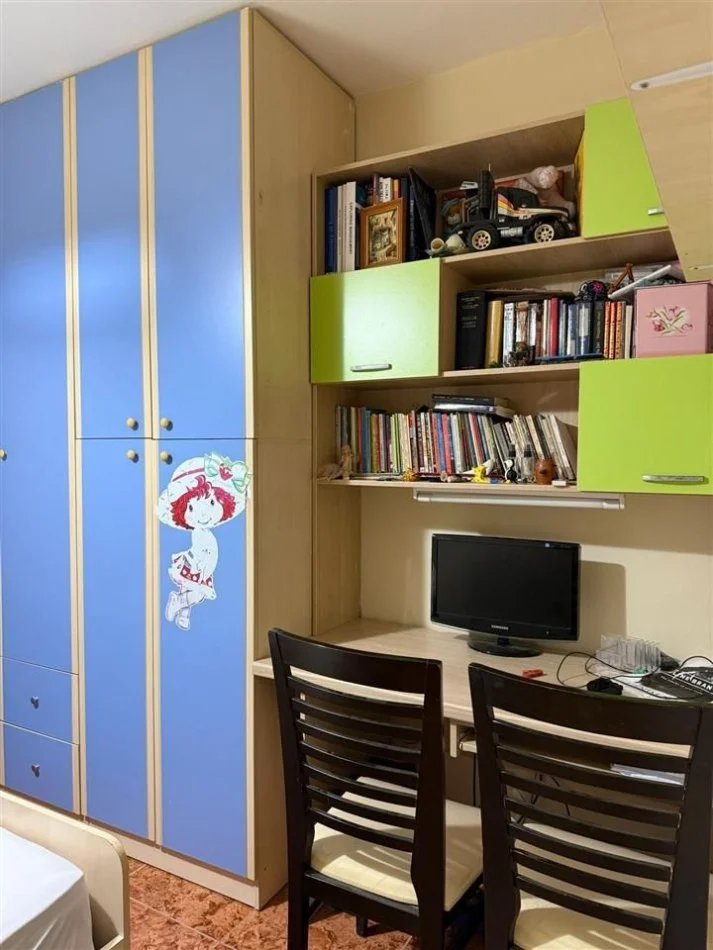 Tirane, affitto mensile appartamento 2+1 Piano 1, 80 m² 550 € (ALI DEMI)