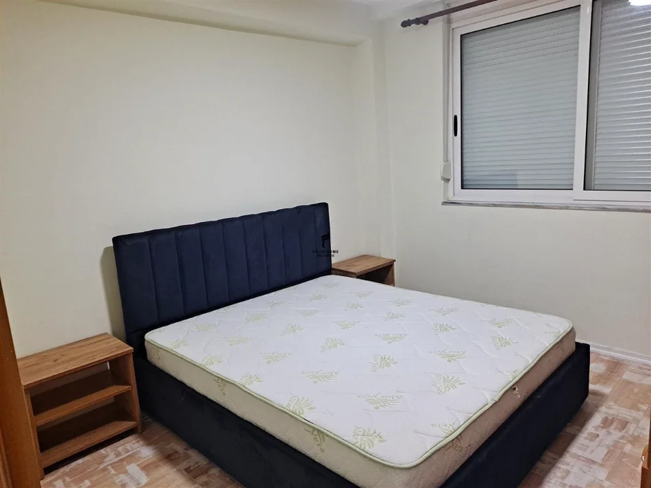 Tirane, affitto appartamento 2+1 Piano 2, 85 m² 550 € (FERIT XHAJKO)