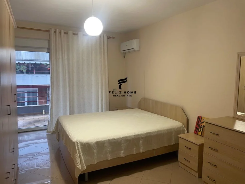 Tirane, affitto appartamento 2+1 Piano 4, 100 m² 800 € (LIQUIDO ESTIVO)