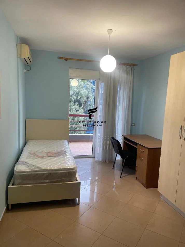 Tirane, affitto appartamento 2+1 Piano 4, 100 m² 800 € (LIQUIDO ESTIVO)