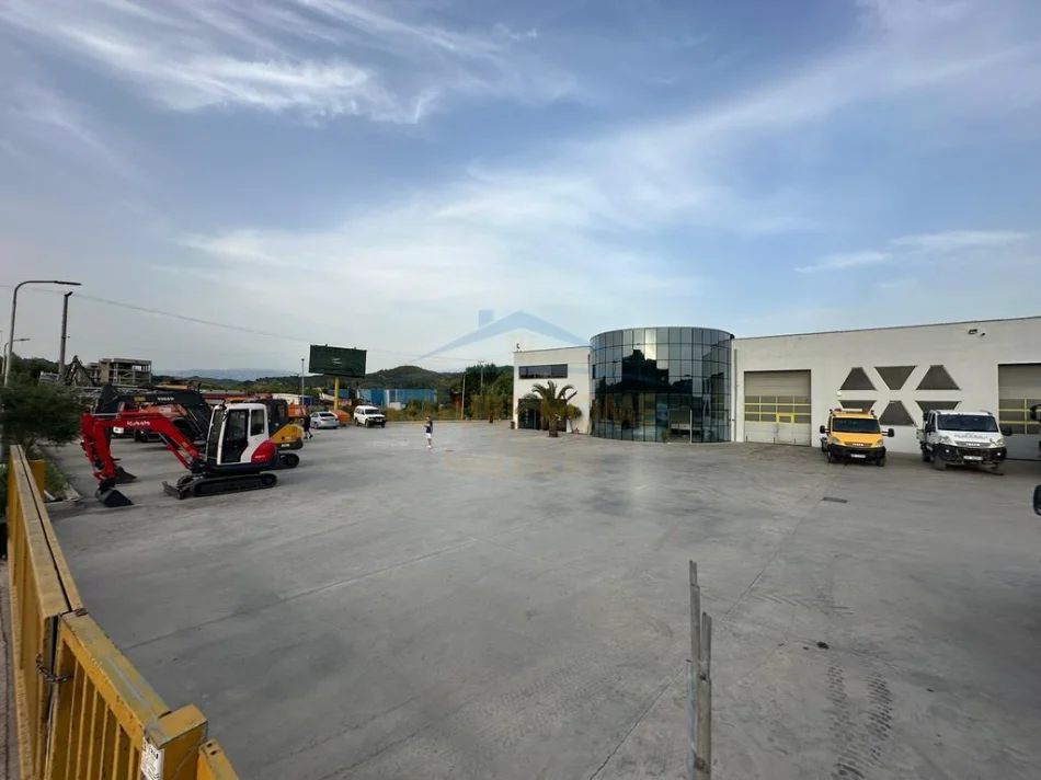 Tirane, vend për magazinë al 1, 1.263 m² 3.500.000 € (Vore)
