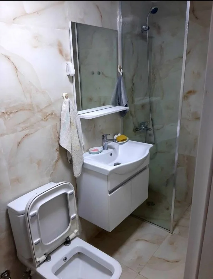 Tirano, vendesi negozio Piano 0, 41 m² 105.000 € (MYSLYM SHYRI)