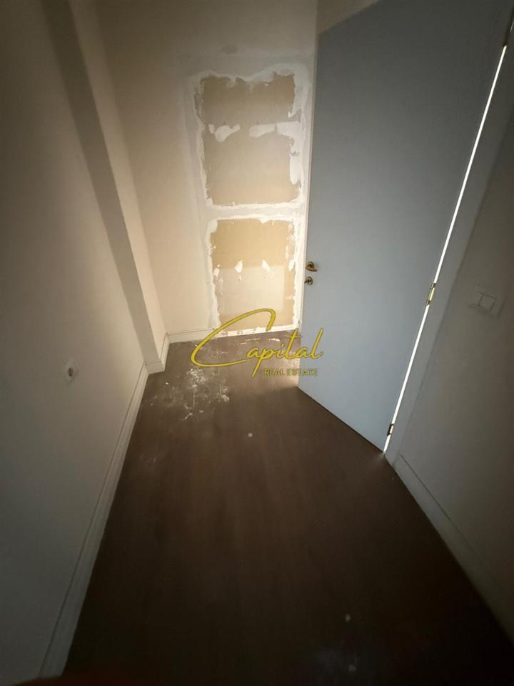 RENTAL ROOM 95 M2 IN BUILDING 1000 EURO