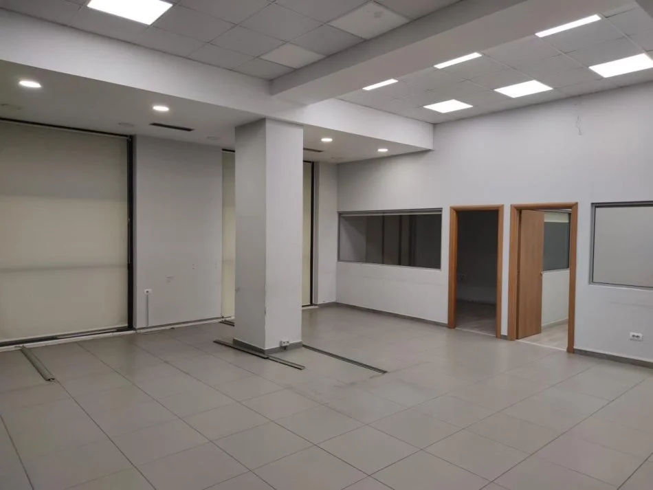 Tirane, shitet ambjent biznesi Kati 2, 108 m² 270.000 € (KOMUNA E PARISIT)