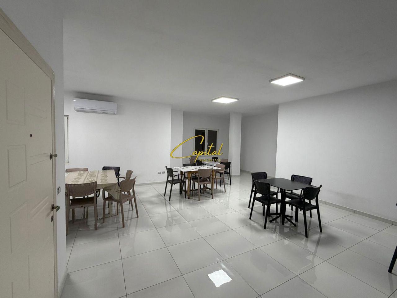 ZYRE ME QERA 160 M2 SAUK 90.000 LEKE