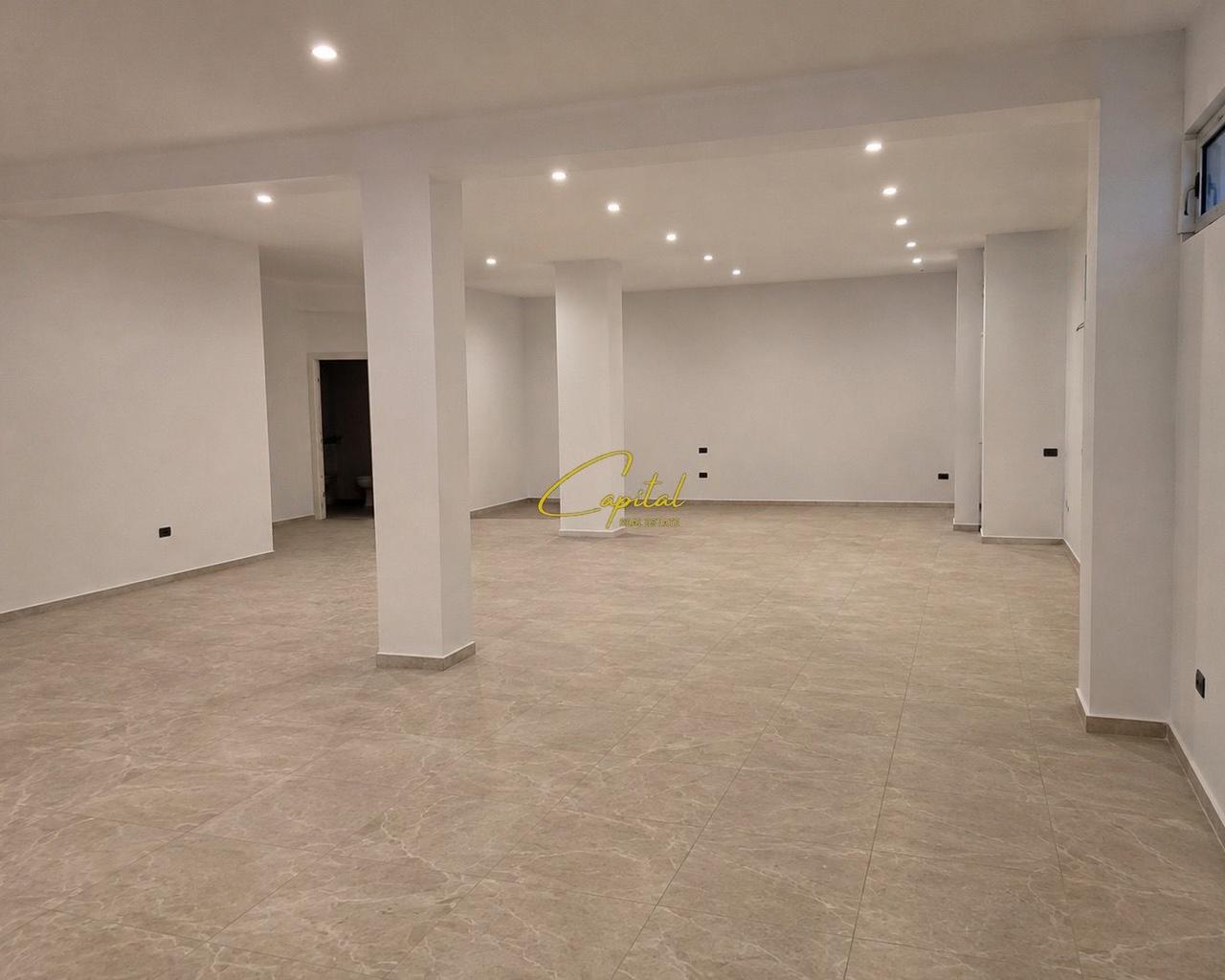 DYQAN ME QIRA 90 M2 YZBERISHT 2000 EURO