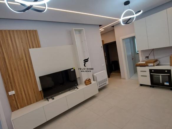Appartamento con 2+1 camere al quinto piano, 60.000 lekë FH-58673