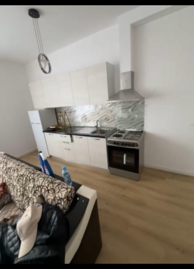 Appartamento con affitto 1+1 in viale Ri 700 euro