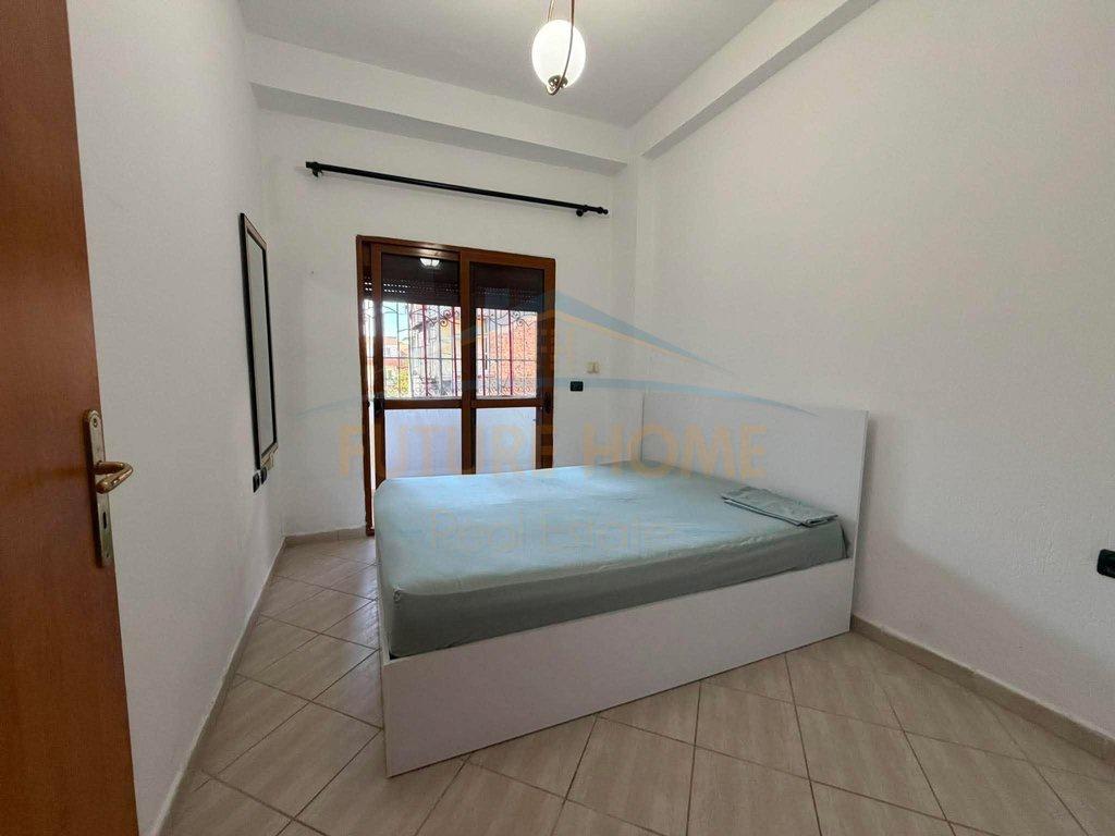Appartamento 1+1 in affitto a Rruga Muhamed Gjollesha, Tiranë