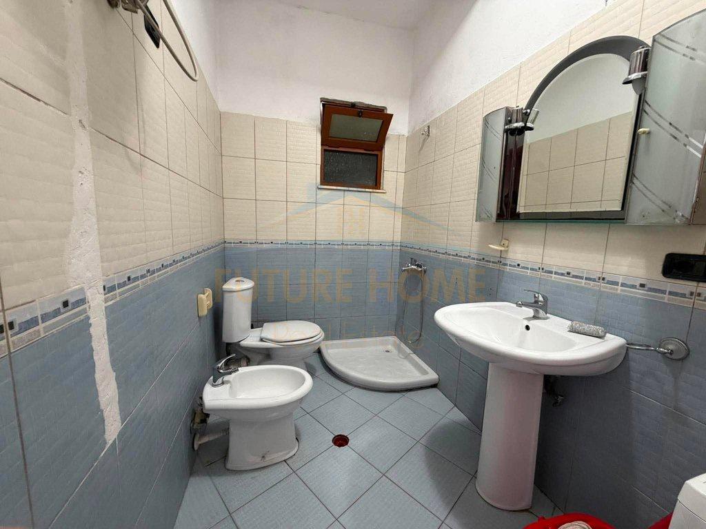 Appartamento 1+1 in affitto a Rruga Muhamed Gjollesha, Tiranë