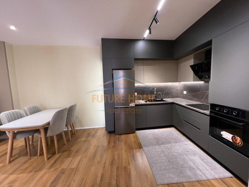 0696043713, Qera, Apartament 1+1,Galeria Roma , Rruga e Kava
