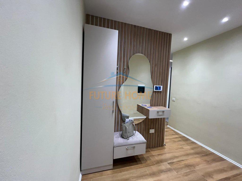 0696043713, Qera, Apartament 1+1,Galeria Roma , Rruga e Kava