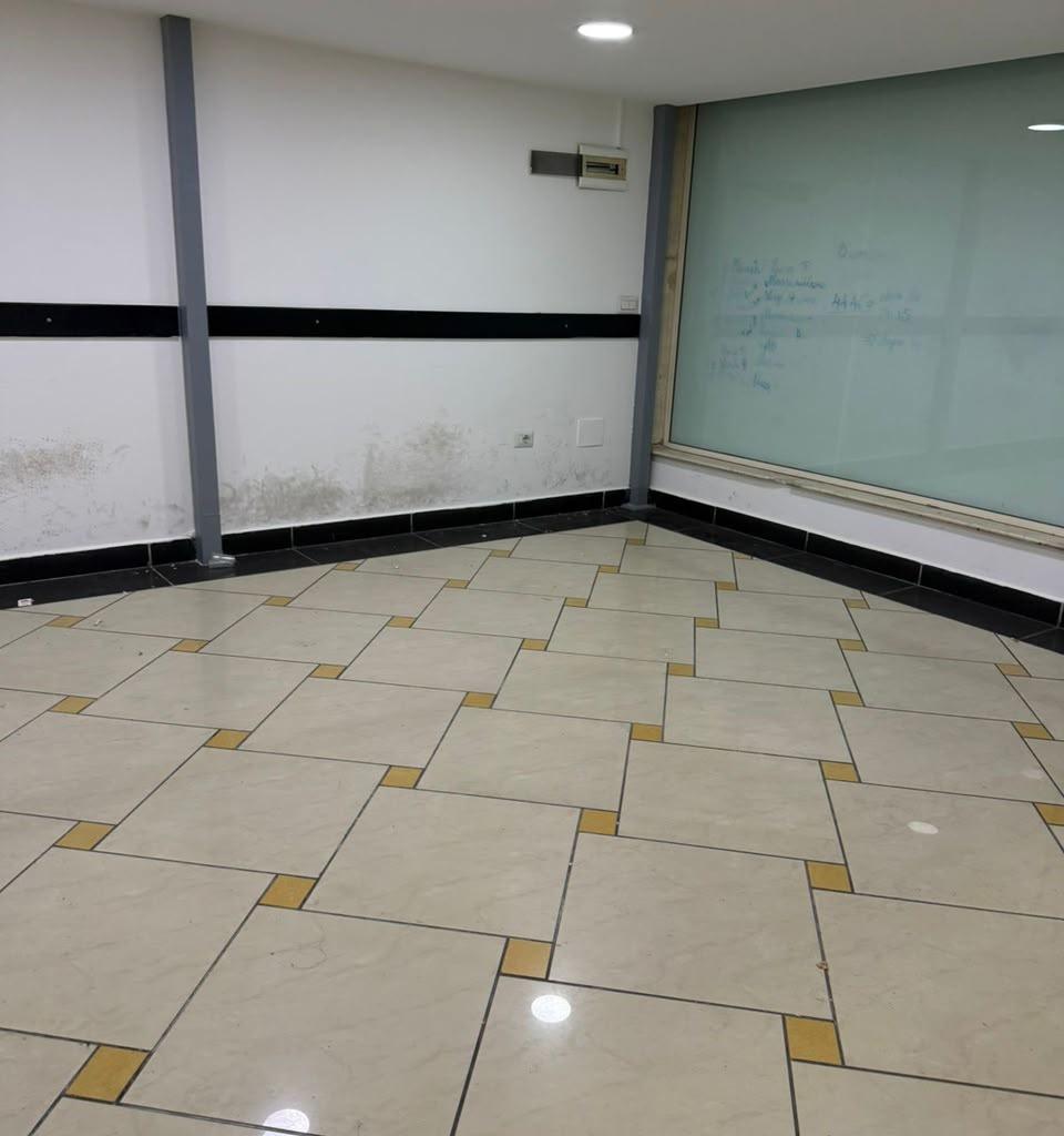 🏢 Dyqan Dubleks me qira – Tek Galeria, ish-Kinema 17 Nëntor