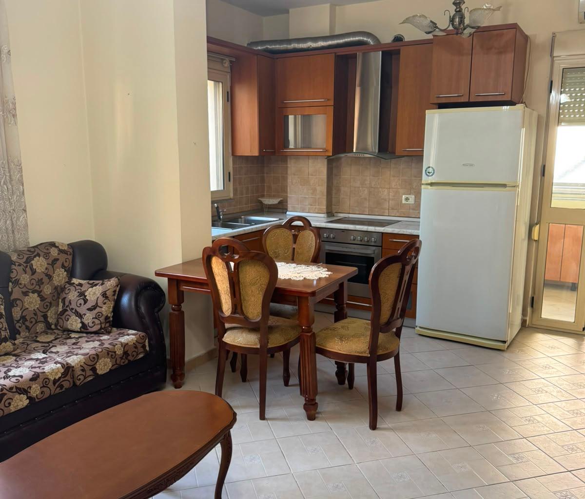 🏡 APARTAMENT 1+1 | Përballë Ministrisë së Jashtme