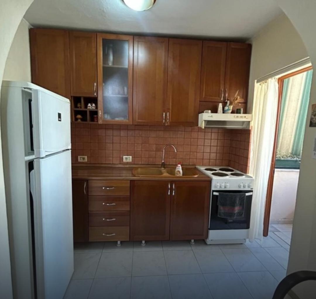 Shitet Apartament 1+1