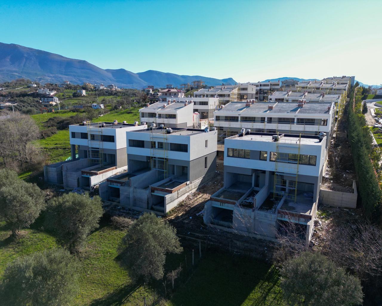 0696043713, Shitet, Vilë, Flowers Hill Residence, Lundër.
