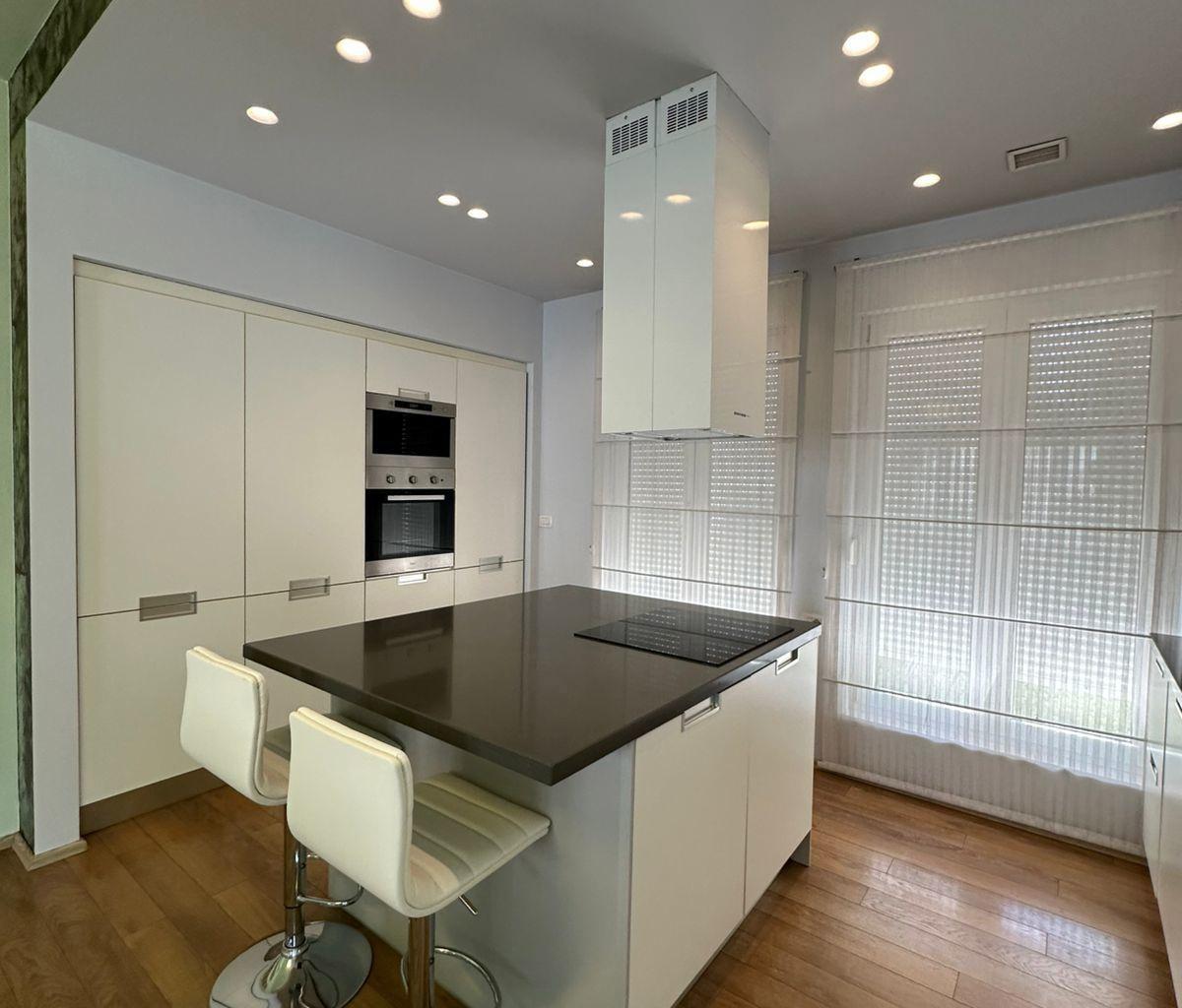 VILLA FOR RENT AT WHITE HOUSE TEG