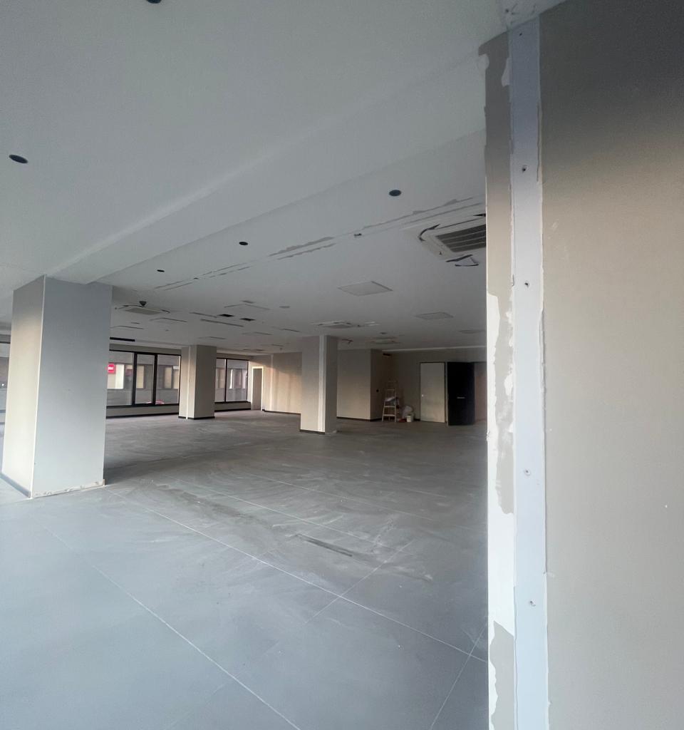 🏢 AMBIENT COMMERCIALE PREMIUM IN AFFITTO PRESSO COMPLESSO DELIJORGJ