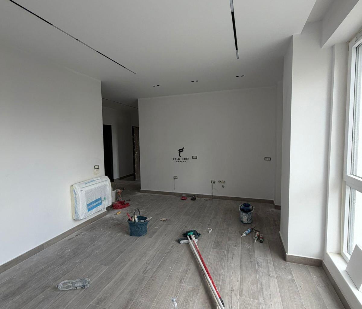 Commercial Space for Rent 95 m2 in Parisit Municipality 120,000 LEK FH-80107