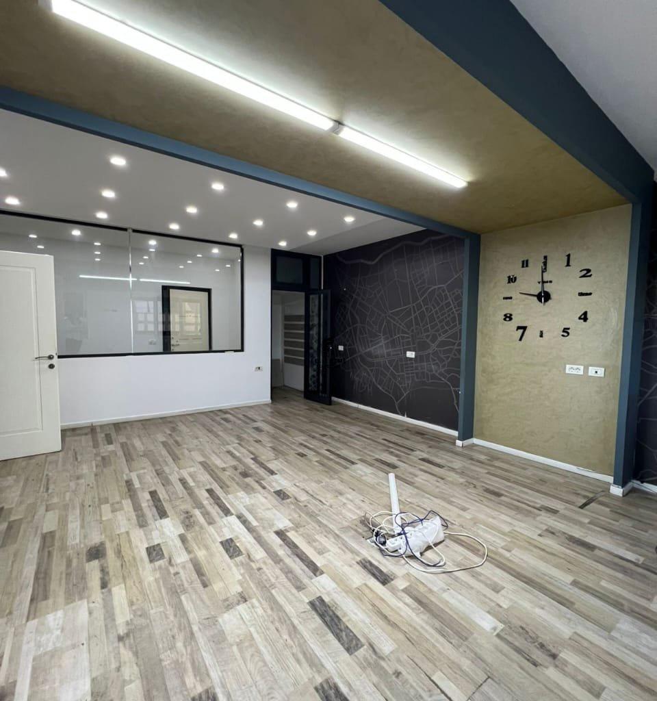 ZYRE ME QERA 110M2 SHESHI WILLSON 140.000 LEKE FH-84290