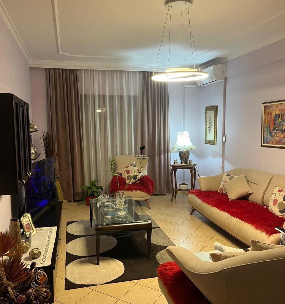 APARTAMENT ME QERA 2+1 RRUGA E KAVAJES 75.000 LEKE FH-72017