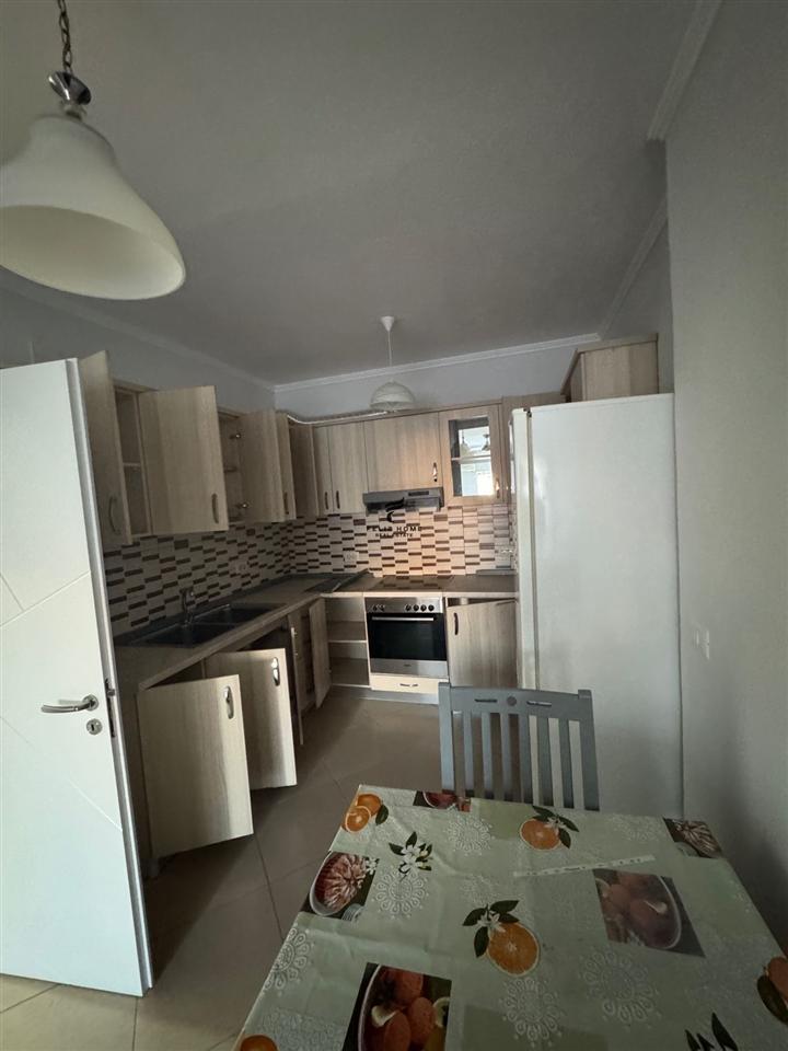 APARTAMENT ME QERA 2+1 SELVIA 600 EURO