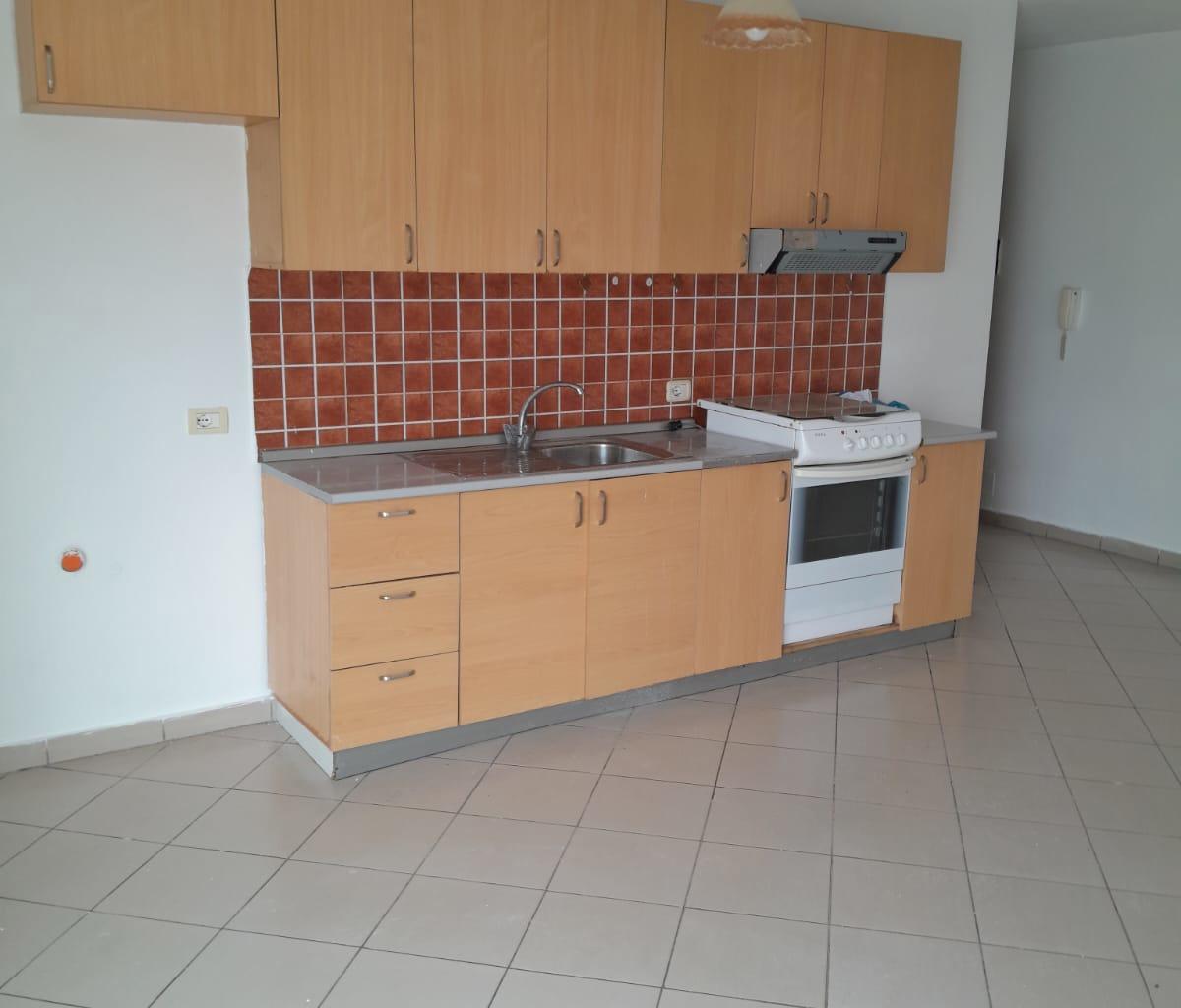 2+1 Apartment for Rent – Komuna e Parisit, near Kristal Center