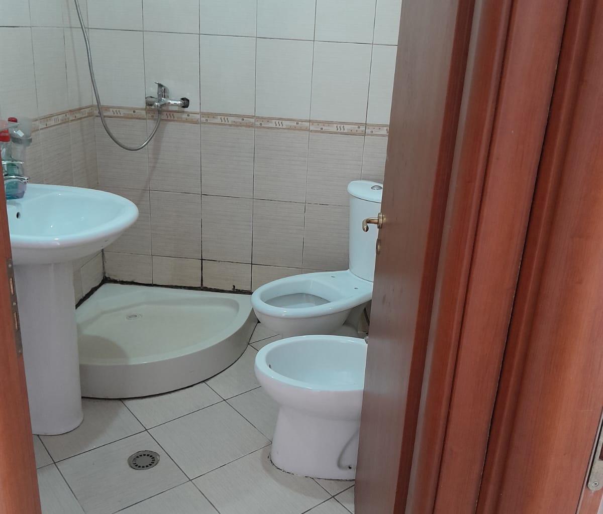 2+1 Apartment for Rent – Komuna e Parisit, near Kristal Center