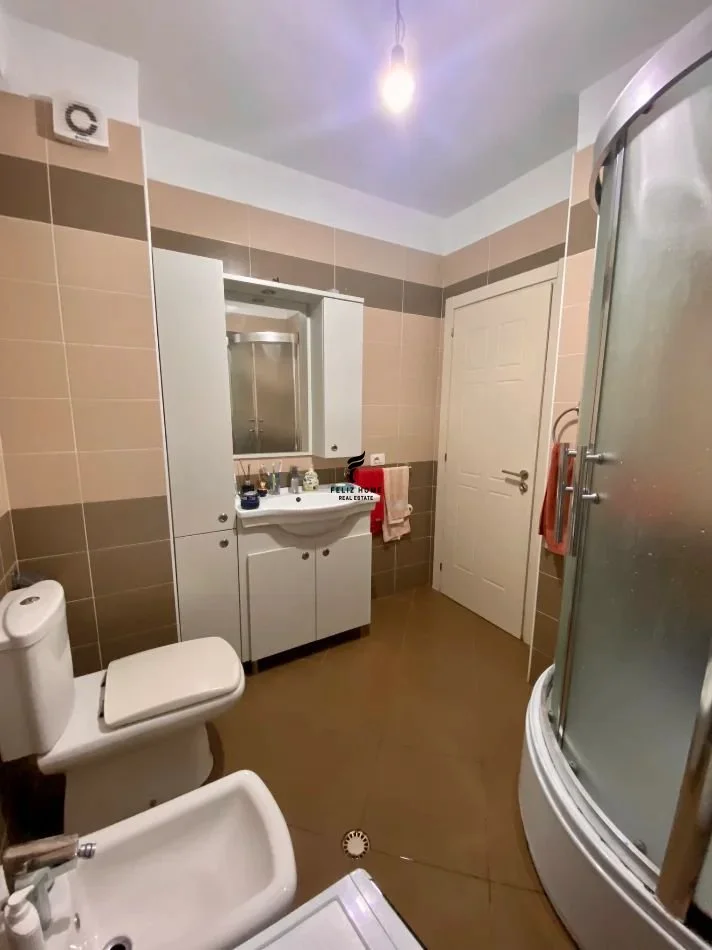 Tirana, appartamento in vendita 2+1 Piano 3, 116 m² 170.000 € (YBERISHT)