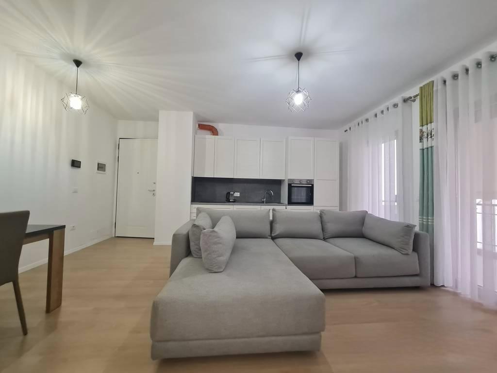 🏡 1+1 me qira – Kompleksi Delijorgji, Tiranë