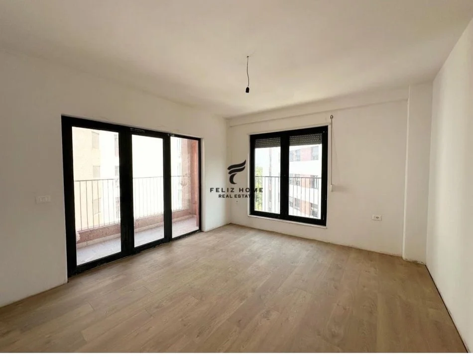 Tirane, shitet apartament 3+1+Ballkon Kati 5, 190 m² 360.000 € (KODRA E DIELLIT)