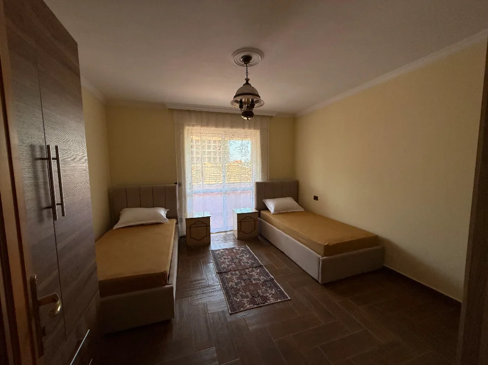 Tirane, vendesi appartamento 2+1 Piano 3, 85 m² 160.000 € (XHAMLLIK)