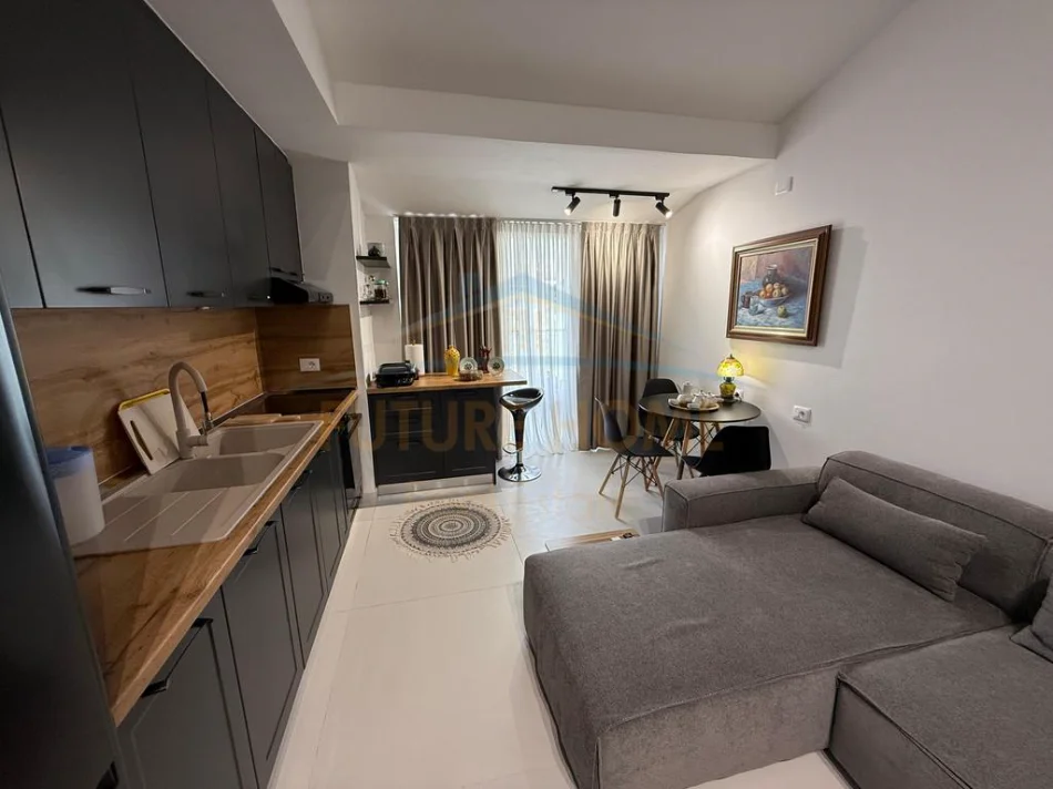 Tirane, vendesi appartamento 1+1 Piano 5, 65 m² 99.000 € (FRESK, vicino a 2 Luaneve)