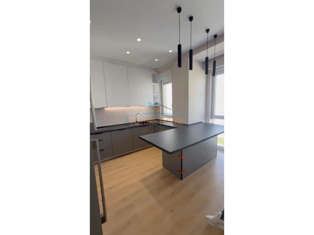 0683487469 Shitet, Vilë 3-kateshe, Residenca AbA, Farke