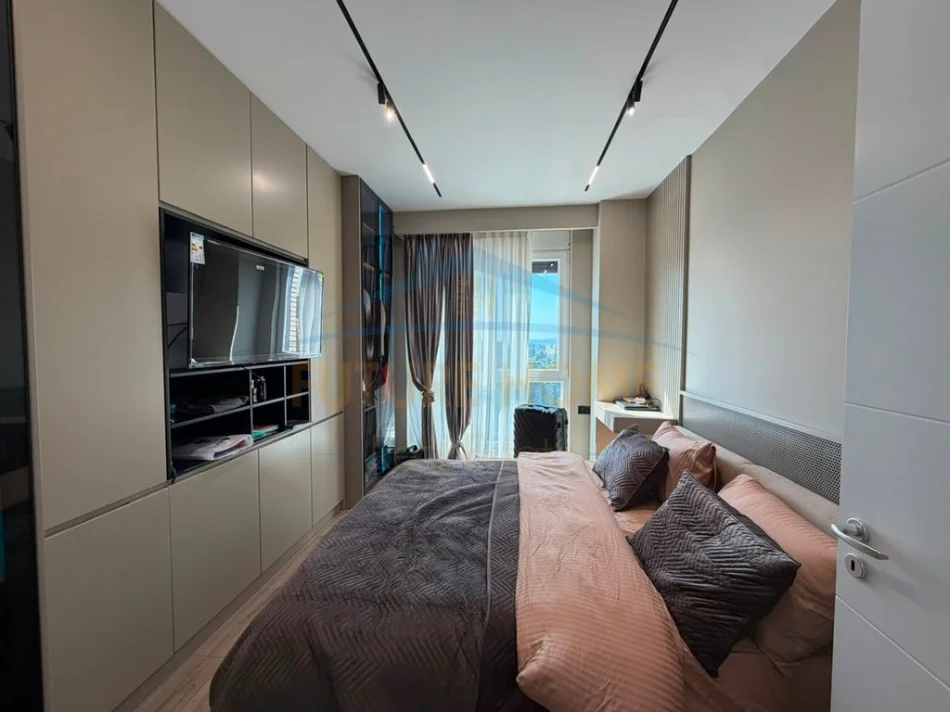 Tirane, vendi appartamento 2+1+2+PARCHEGGIO, Piano 9, 103 m² 275.000 € (FUSHA E AVIACIONIT, COMPLESSO IBN)