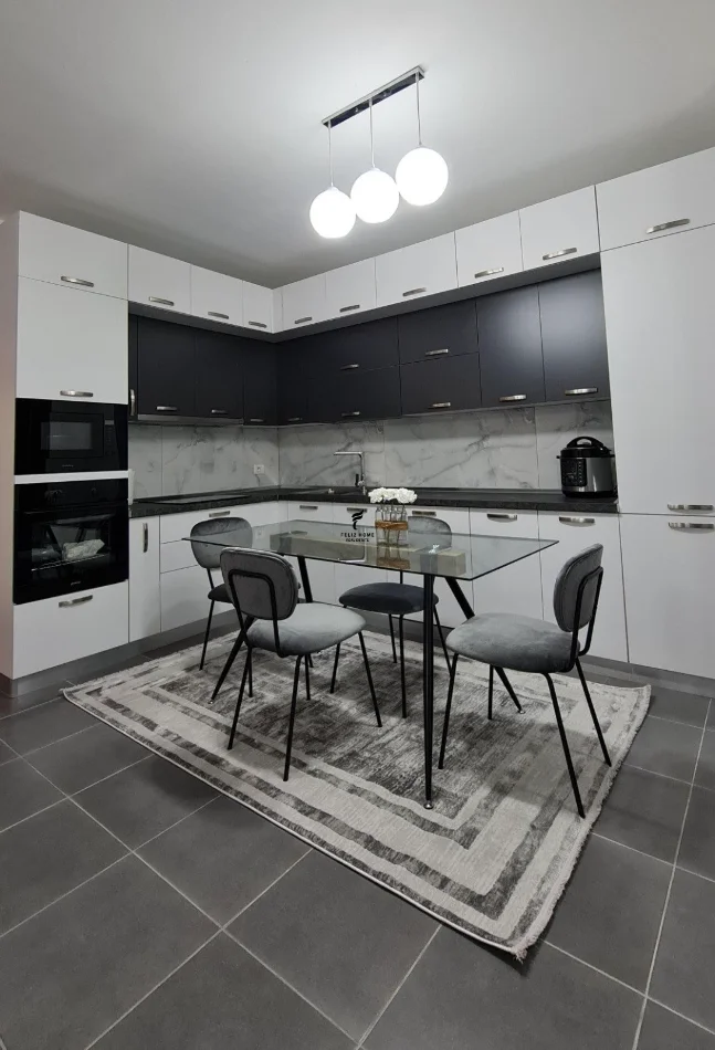 Tirane, vendesi appartamento 1+1 Piano 3, 72 m² 104.000 € (SHKOZE)