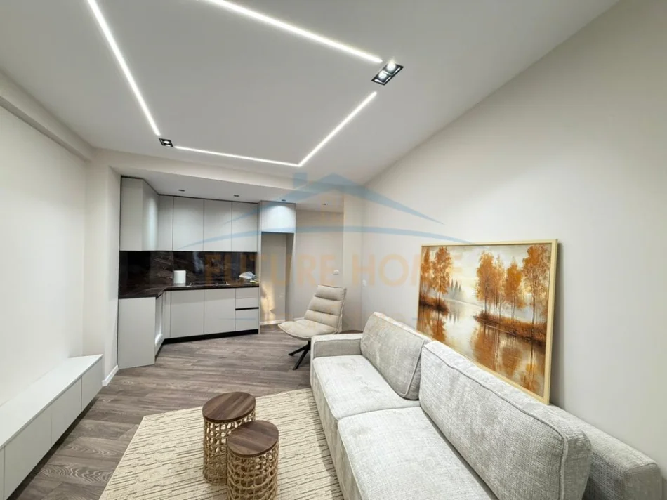 Tirane, vendoset in vendita appartamento 1+1 Piano 8, 65 m² 109.000 € (Yzberisht)