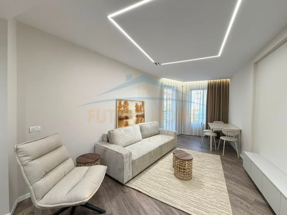 Tirane, shitet apartament 1+1 Kati 8, 65 m² 109.000 € (YZBERISHT)