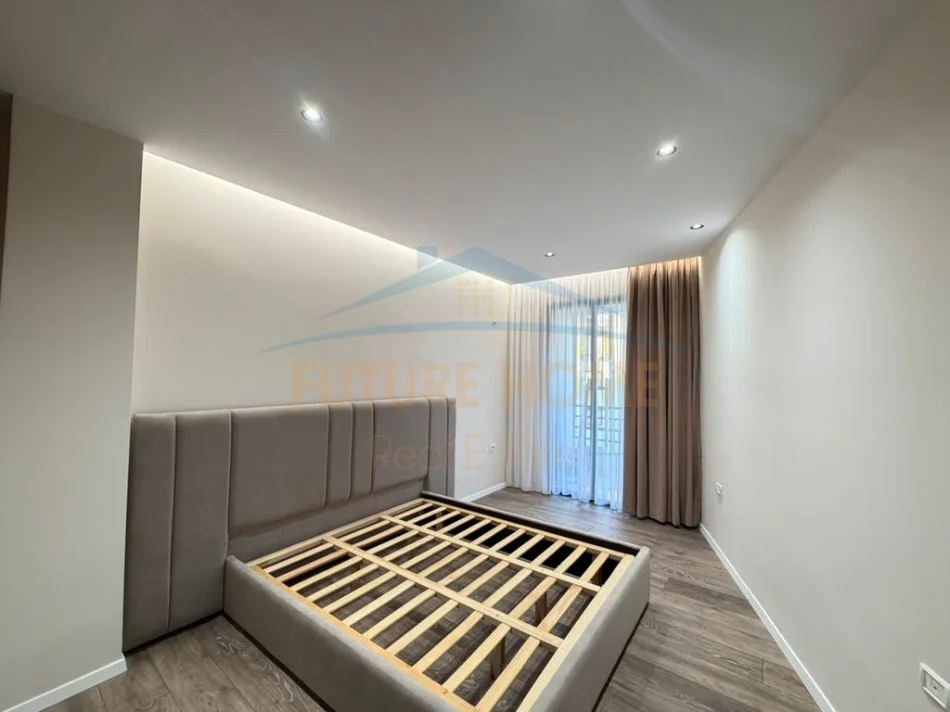 Tirane, vendoset in vendita appartamento 1+1 Piano 8, 65 m² 109.000 € (Yzberisht)