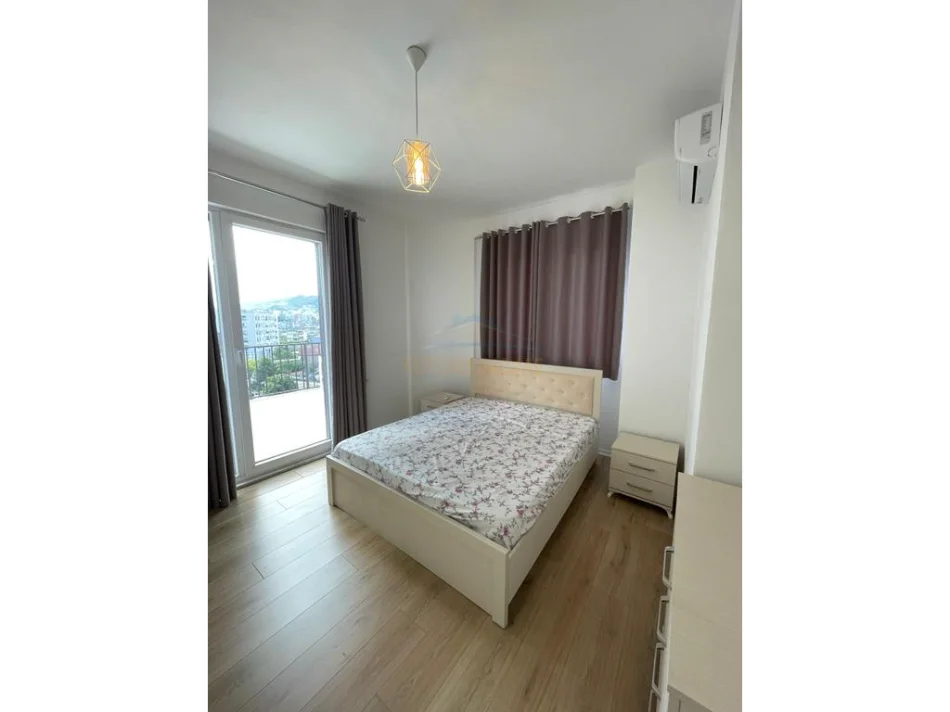 Tirane, vendesi appartamento 2+1 Piano 5, 125 m² 185.000 € (GRAND GALLERY, Yzberisht)